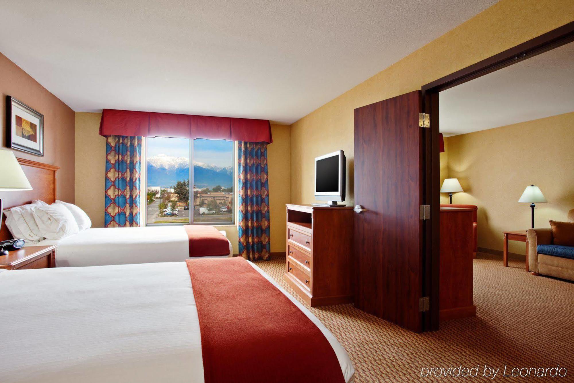 Holiday Inn Express Ontario By Ihg Creekside Luaran gambar
