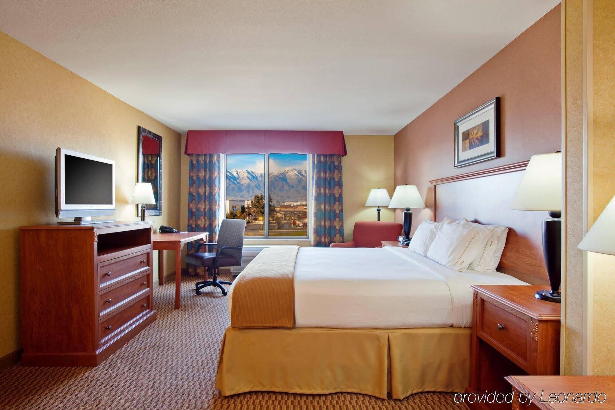 Holiday Inn Express Ontario By Ihg Creekside Luaran gambar